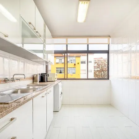 Guestready - Tranquil Retreat In Apartment Lisbon